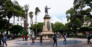 Plaza 25 de Mayo, Sucre